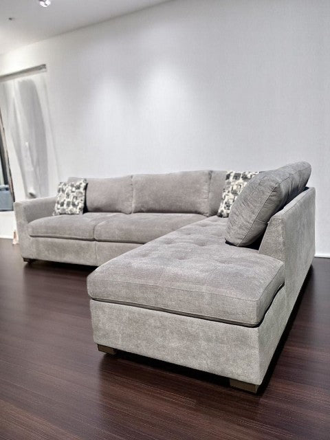 Thomasville Miles Fabric Sectional with Power Footrest