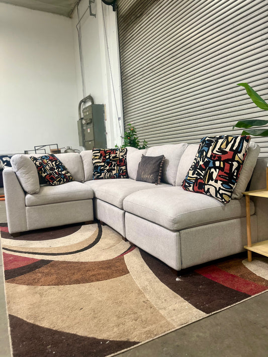Thomasville Rockford 4-piece Fabric Modular Sectional